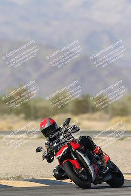 media/Dec-04-2025-Racers Edge (Thu) [[5ebc9f124d]]/3-B Group/1-Session 1 (Turn 7)/